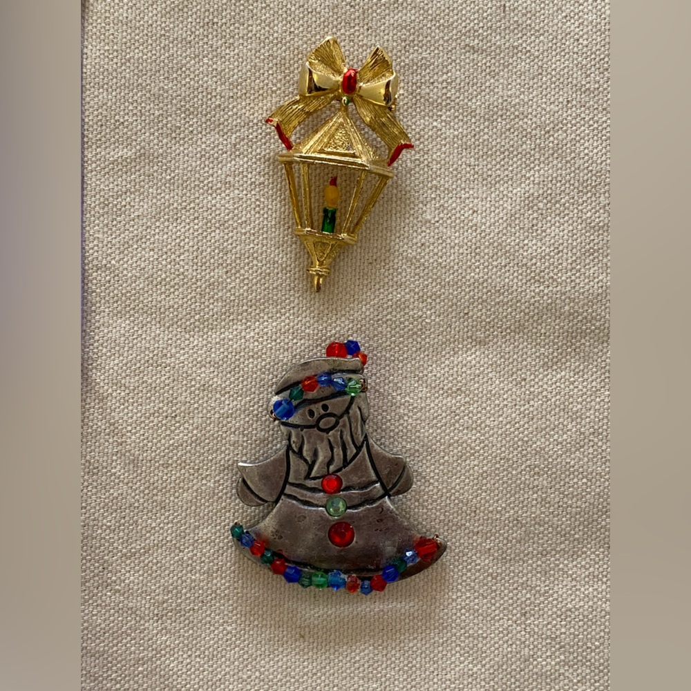 Holiday Brooch Set with Lantern and Beaded Santa Vintage Christmas